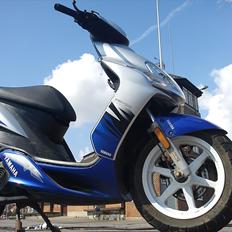 Yamaha jog r. solgt.