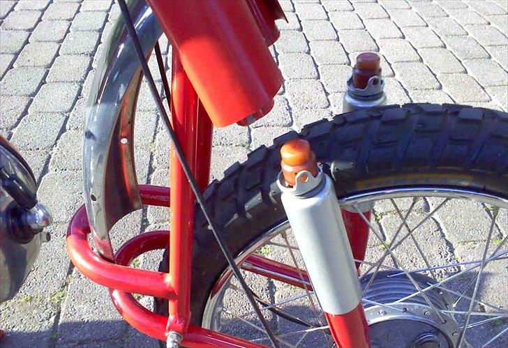 Kreidler Mustang - Ny gummistyr i forgaflen: 
AV, mine lommepenge! billede 18