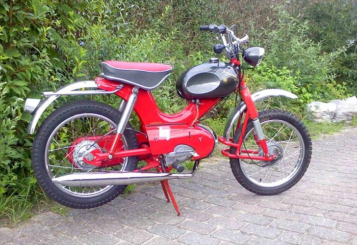 Kreidler Mustang - Endelig stafferinger på tank og stel! billede 3