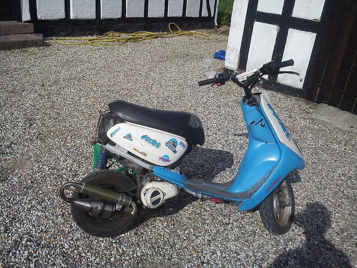 Yamaha jog space innovation " smølfen " - Billeder af scootere ...