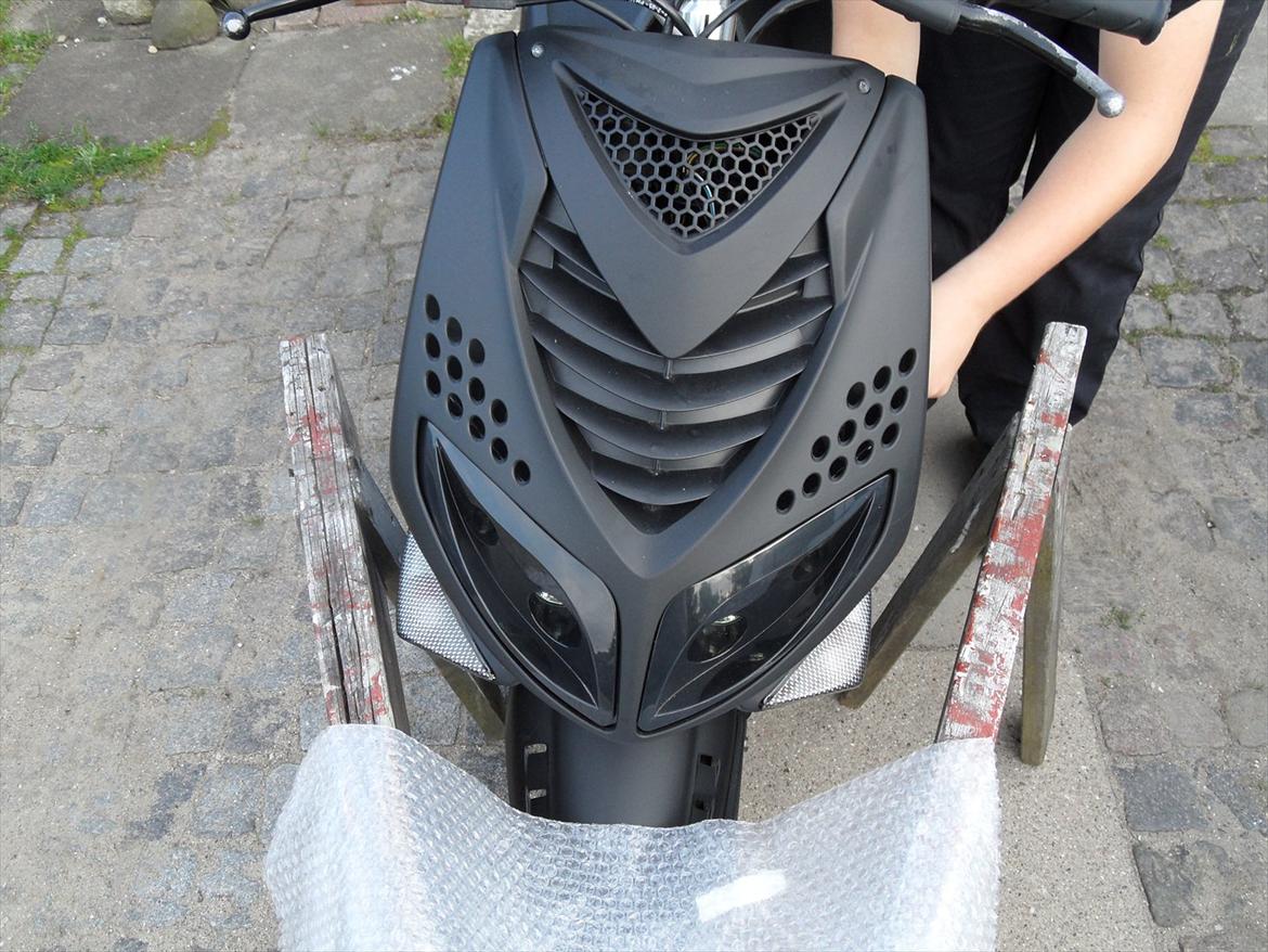 Peugeot Speedfight 2 AC - Skal til at fiske med strømmen til forlygten billede 10