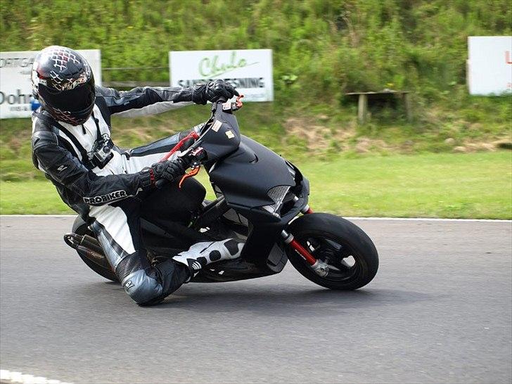 Yamaha Jog RR TC DD - Tak til Speedline.dk for billedet! billede 1