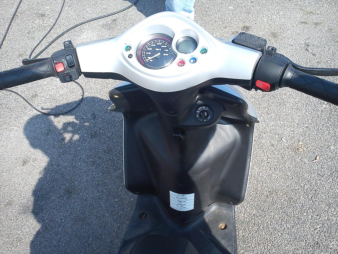 Yamaha jog r. solgt. billede 11