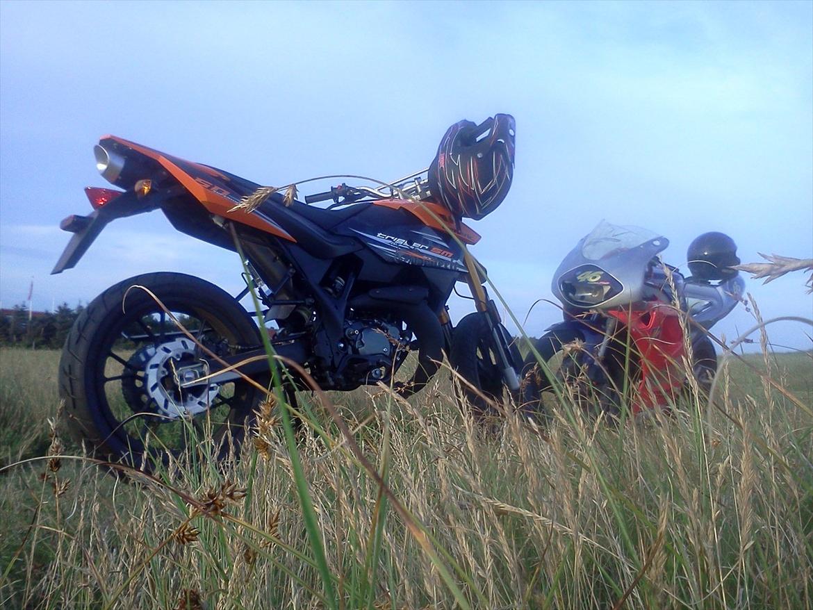 Aprilia Rs50 73,5ccm - Generic trigger og min Rs 50 :D billede 3