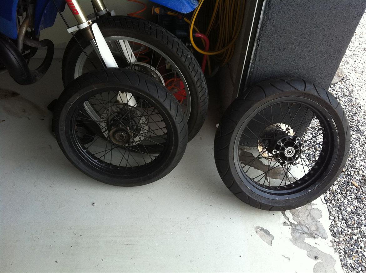 Suzuki Smx/Rmx solgt - De nye 17" michelin sporty pilot dæk ;) billede 6