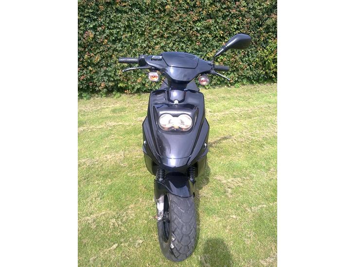 {{currentPhoto.altText}} billede {{currentPhoto.number}}