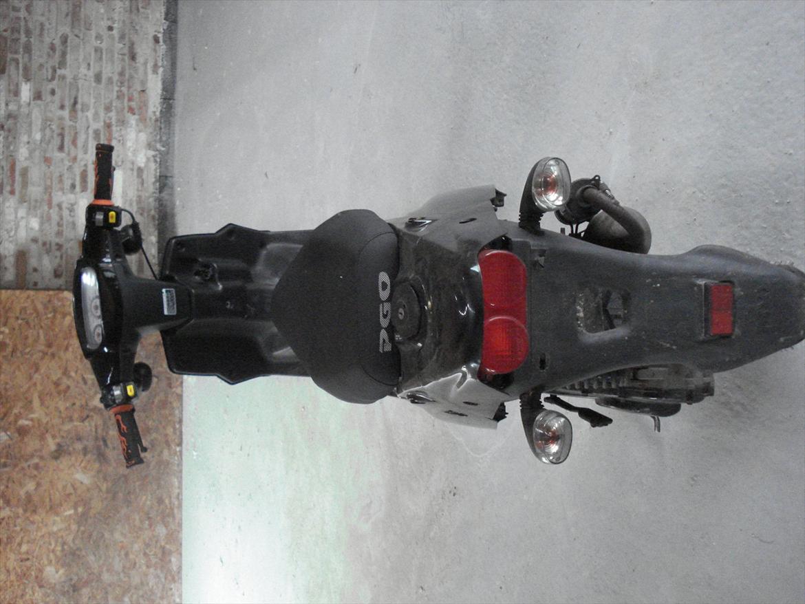 PGO Hot 50 - bagfra billede 4