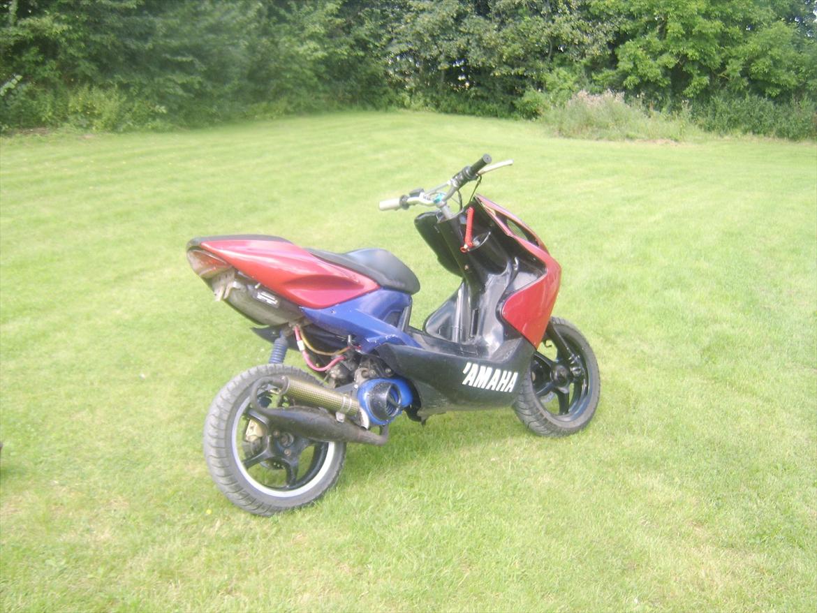 Yamaha areox baneracer SOLGT billede 3