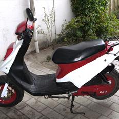 PGO Hot 50 Red/White Edion