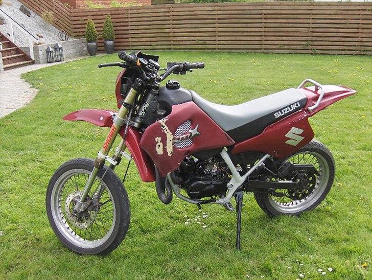 Suzuki SMX - gamle skjold, efter ham der havde den før, væltede på den.. :(  billede 13