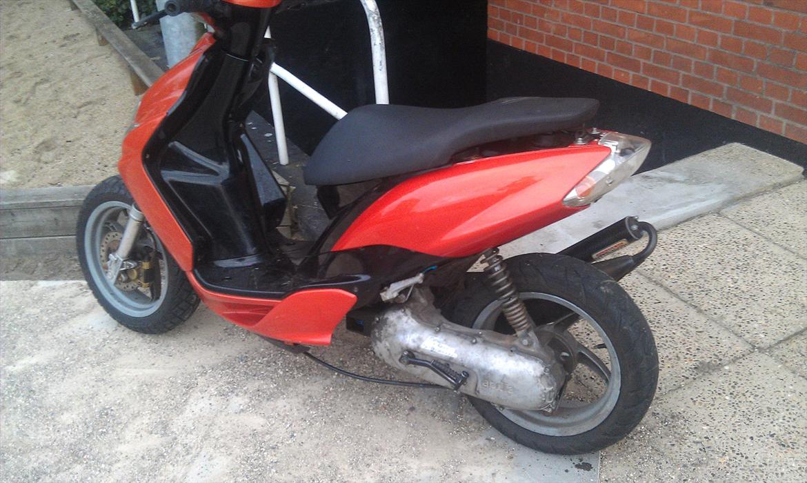 Yamaha jog R / SR 50 billede 3