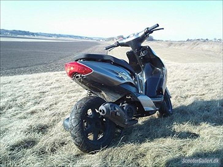 Yamaha jog r billede 4