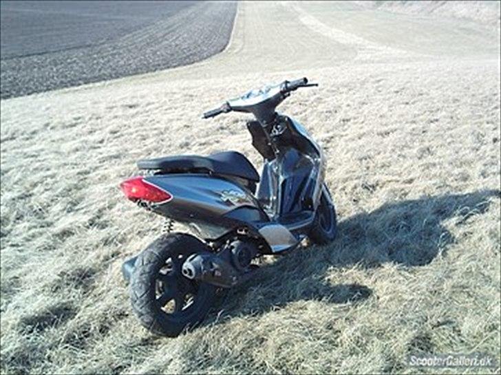 Yamaha jog r billede 6