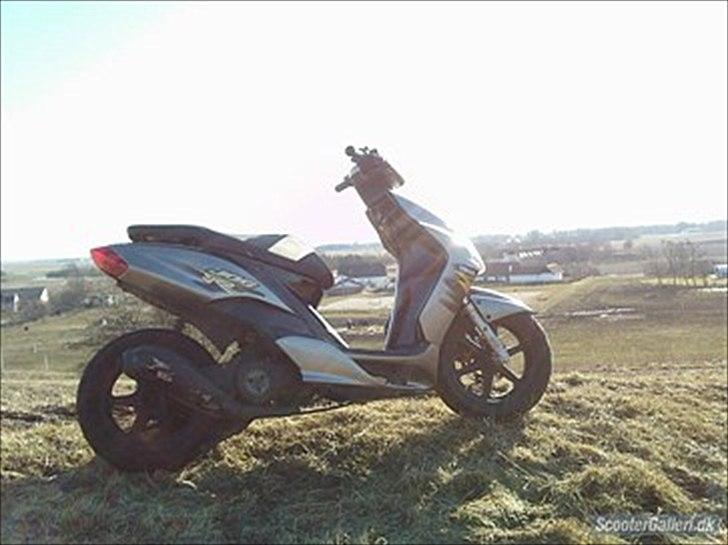 Yamaha jog r billede 8