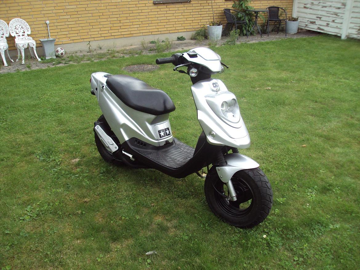 PGO Hot 50 SOLGT - Højre side billede 2