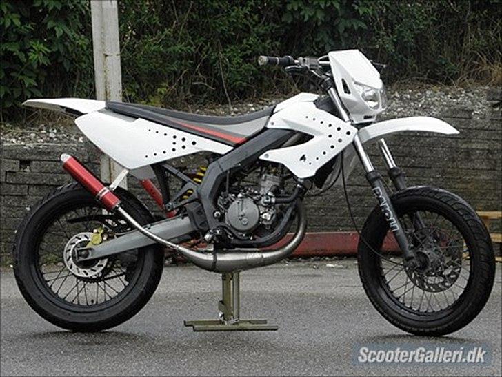 Derbi Senda billede 1