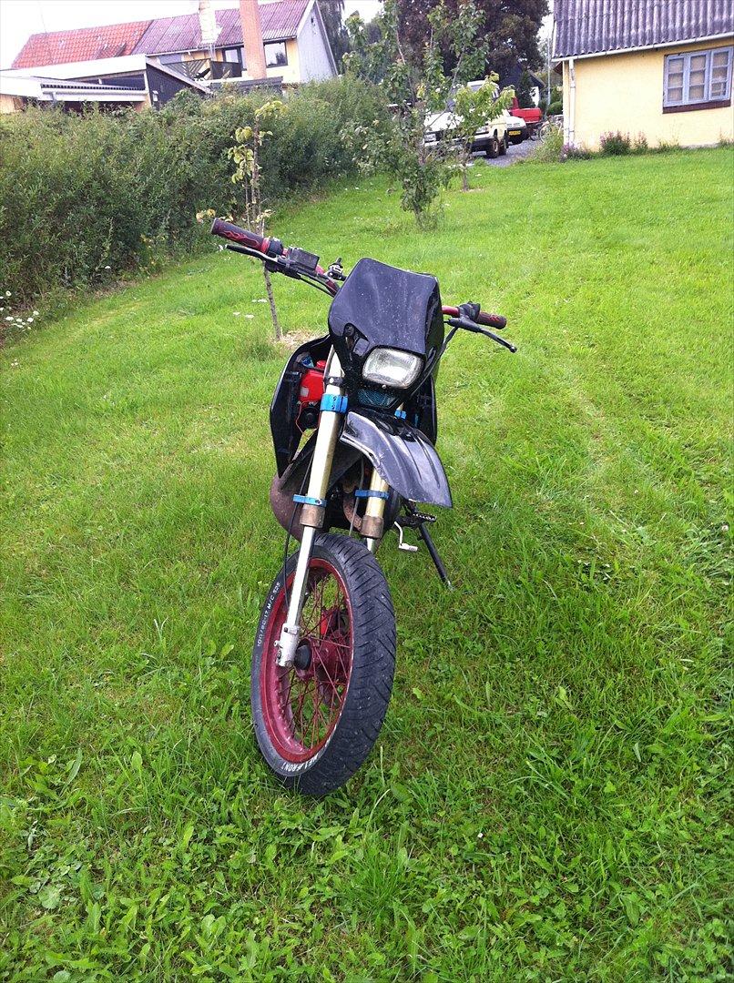 Suzuki smx - solgt billede 2