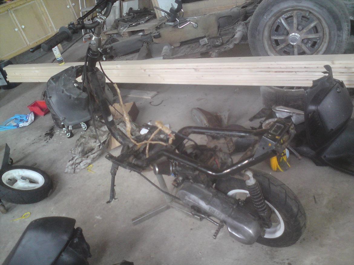 Aprilia Sonic - Projekt - lige da jeg havde fået den læsset af trailer efter afhentning d. 18/8 billede 6