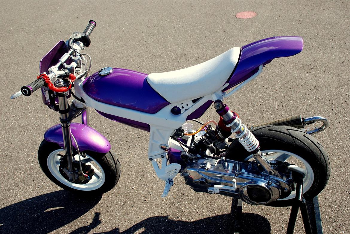 Suzuki Street Magic -solgt -  - Street Magic 2011 - Oppe fra billede 16