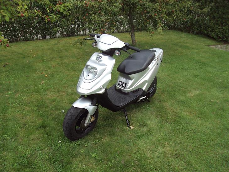 {{currentPhoto.altText}} billede {{currentPhoto.number}}