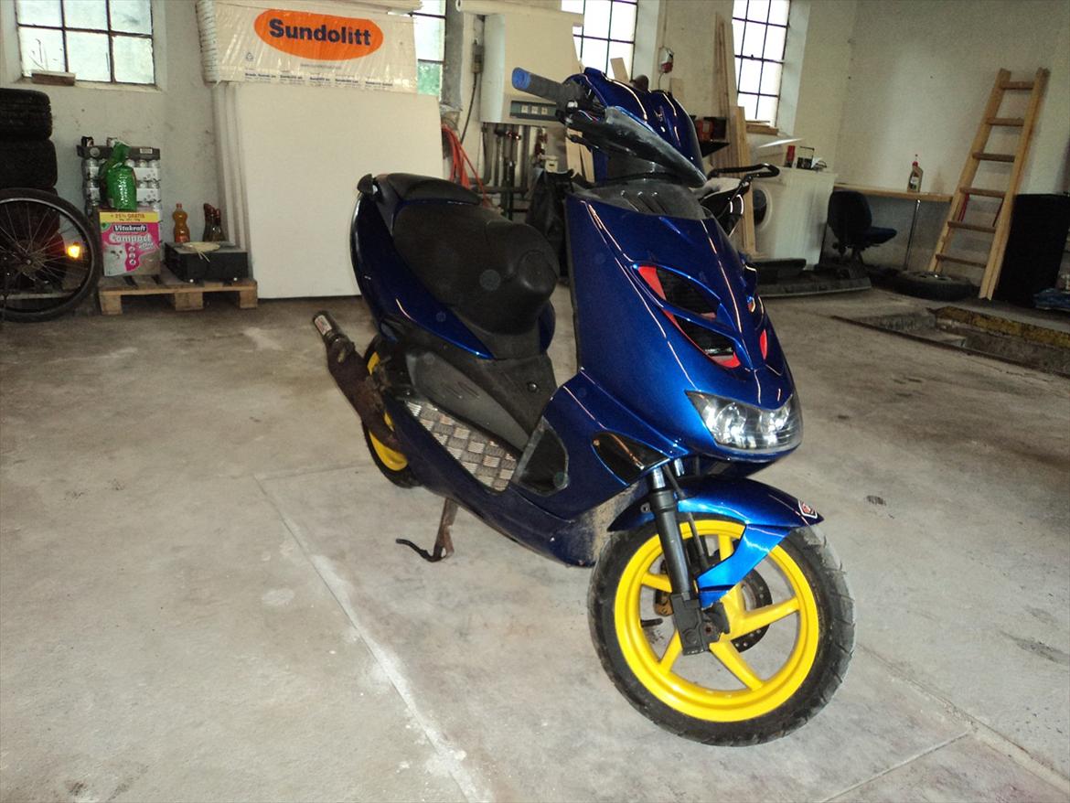 Aprilia SR50 Ditech (TIL SALG 2000kr) billede 2