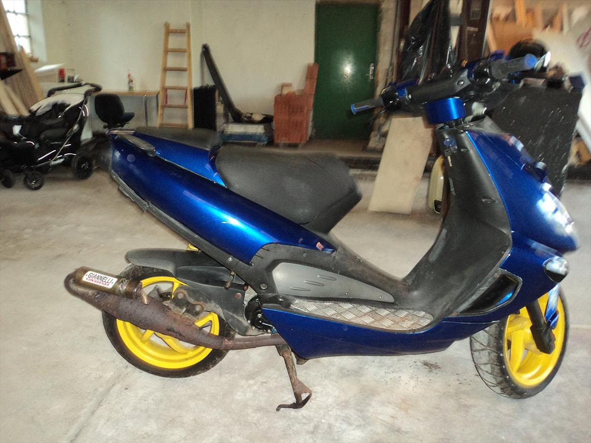 Aprilia SR50 Ditech (TIL SALG 2000kr) billede 3