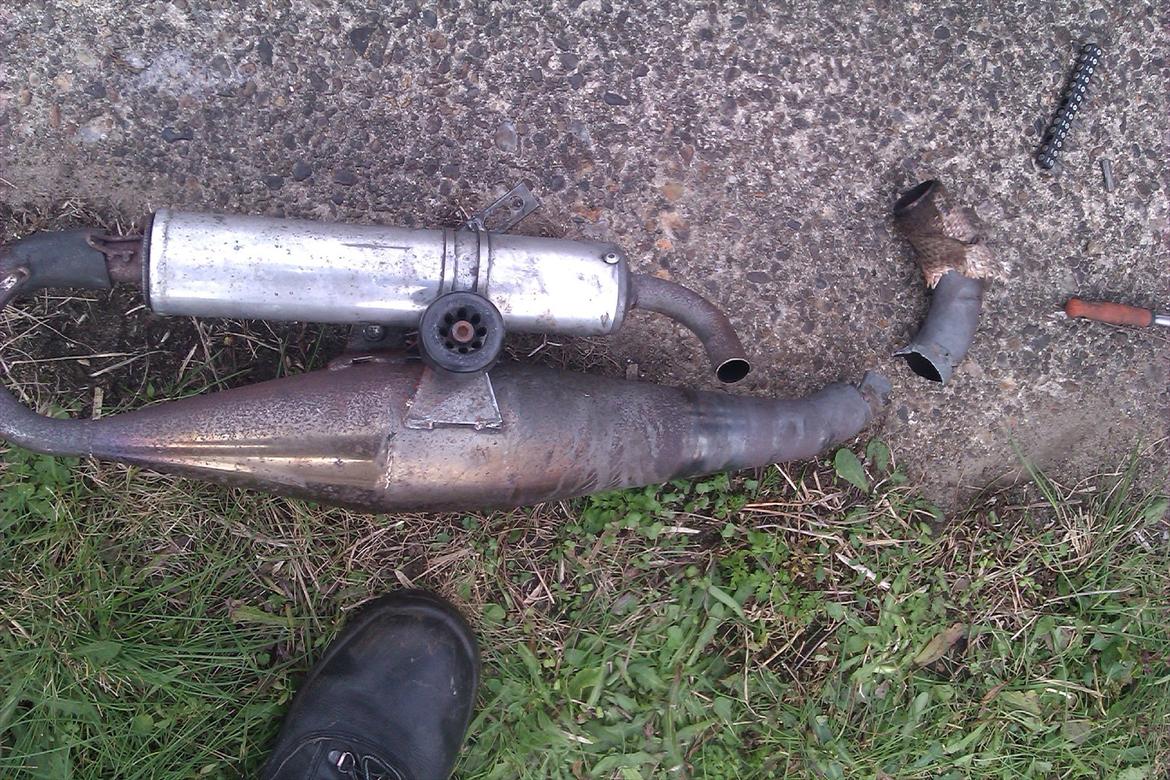 Gilera stalker/runner (LC) #SOLGT# - det værste der kan ske til et træf :/ !!
men fik da fat i et andet udstødning billede 8