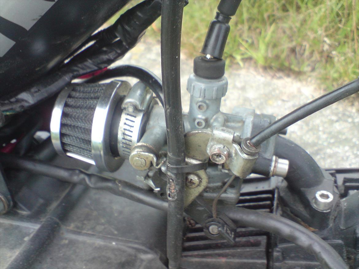 Sachs Madass (Kakkelovnsrøret) AC DD - Kaburatoren og det lille powerluftfilter billede 8