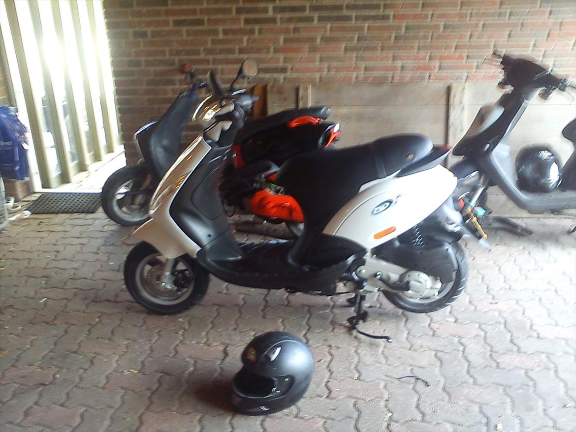 Piaggio new zip 4t billede 2