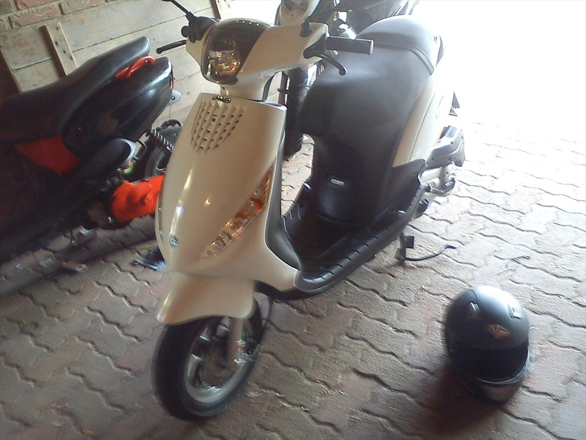 Piaggio new zip 4t billede 3