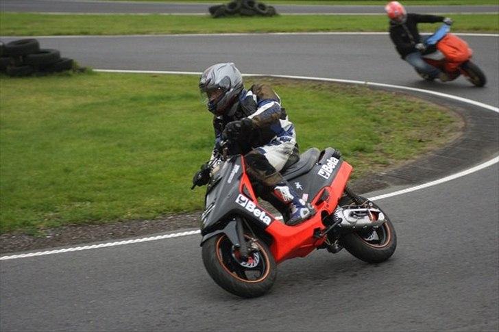 Yamaha aerox / axis hugget op se annoncer billede 7