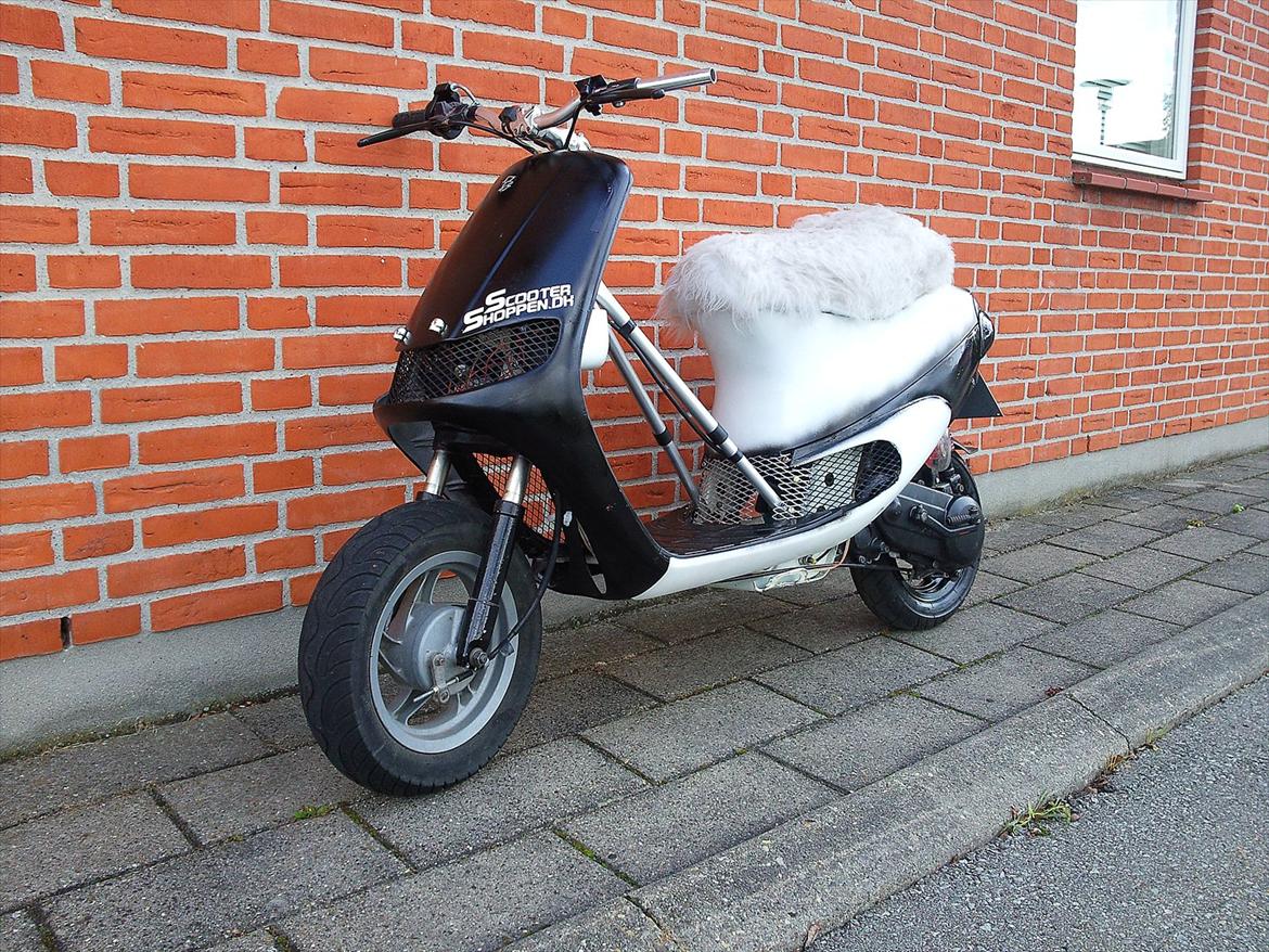 Piaggio Zip gl | Black / White billede 1