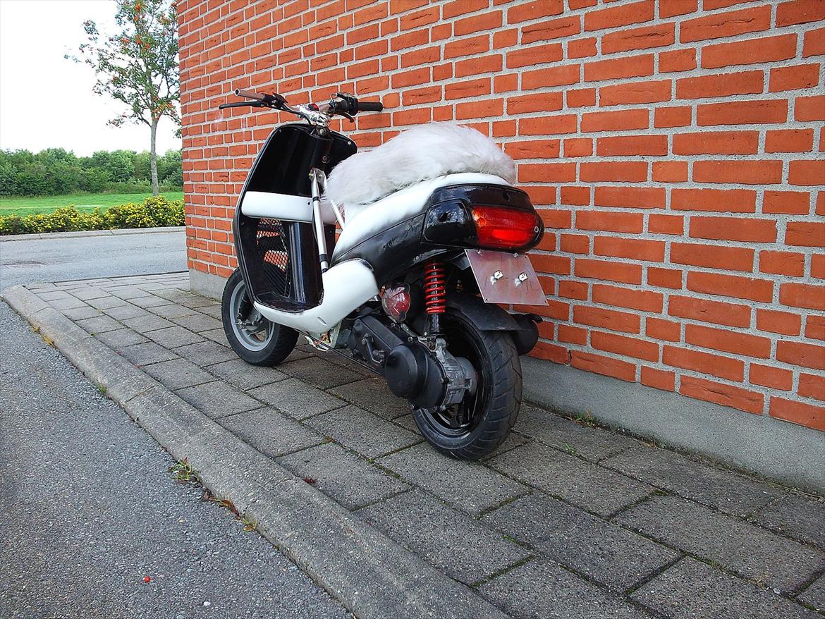 Piaggio Zip gl | Black / White billede 2