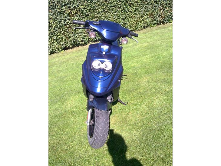 {{currentPhoto.altText}} billede {{currentPhoto.number}}