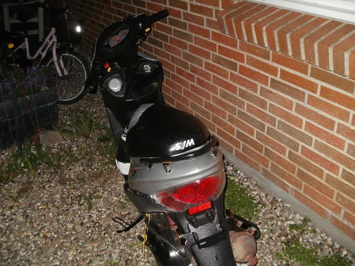 {{currentPhoto.altText}} billede {{currentPhoto.number}}