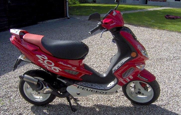 Peugeot Speedfight 2 LC WRC 206 - 45 model - Peugeot Speedfight 2, vandkølet, årgang 2009 billede 1