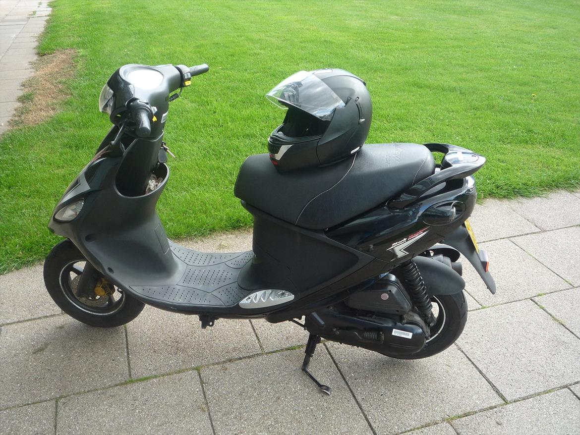 PGO Black Magic billede 8