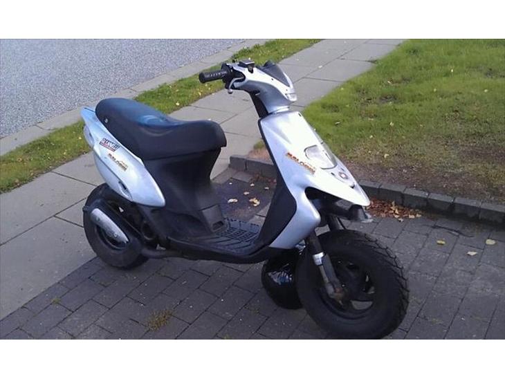 {{currentPhoto.altText}} billede {{currentPhoto.number}}