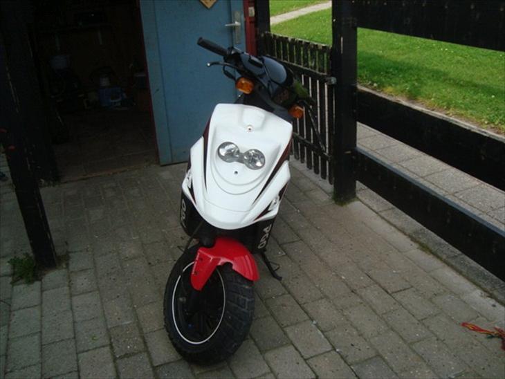 {{currentPhoto.altText}} billede {{currentPhoto.number}}