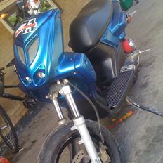 Yamaha slider (tilsalg)