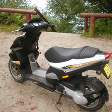Piaggio NRG Power DT