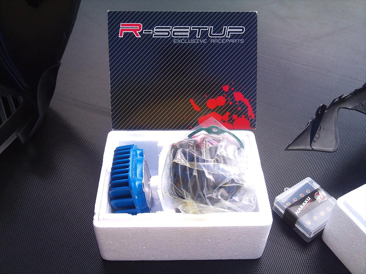 Yamaha jog r - den nye flotte cylle som nok ska få noget liv i min pige :) billede 20