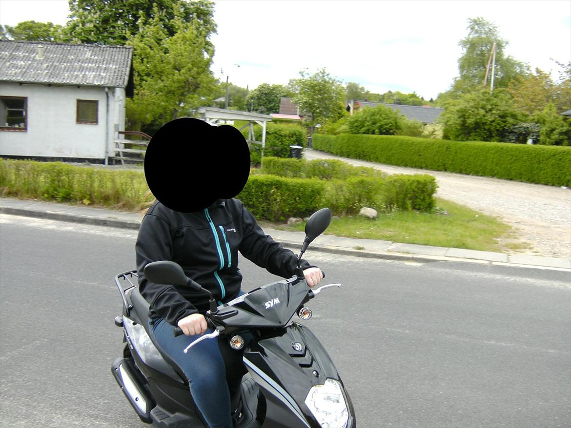 Sym Orbit 50 - lige ude at køre da jeg lige har fået den :D  billede 5