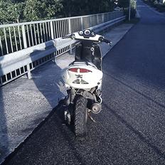 Peugeot speedfight 2 ac (byttet)