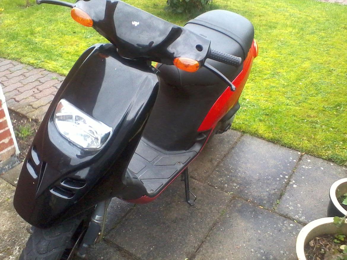 Piaggio Typhoon - Smadret Mandag 7-11-11.. billede 1