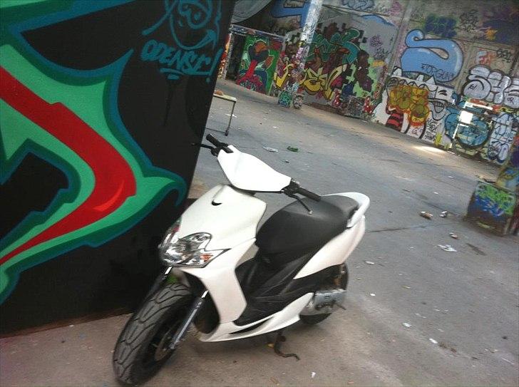 Yamaha jog R <Tidliger scotter> billede 2