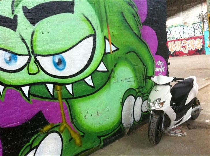 Yamaha jog R <Tidliger scotter> billede 5