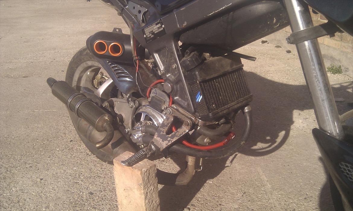 Suzuki STREETROX LC DD EVO2 STREETFIGHTER billede 4