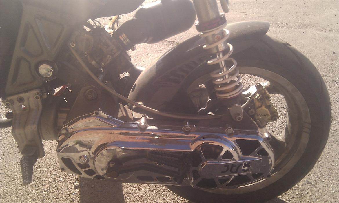 Suzuki STREETROX LC DD EVO2 STREETFIGHTER billede 10