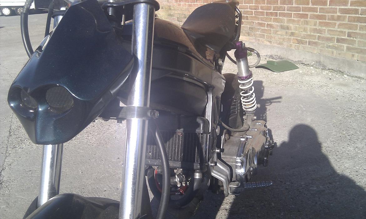 Suzuki STREETROX LC DD EVO2 STREETFIGHTER billede 14